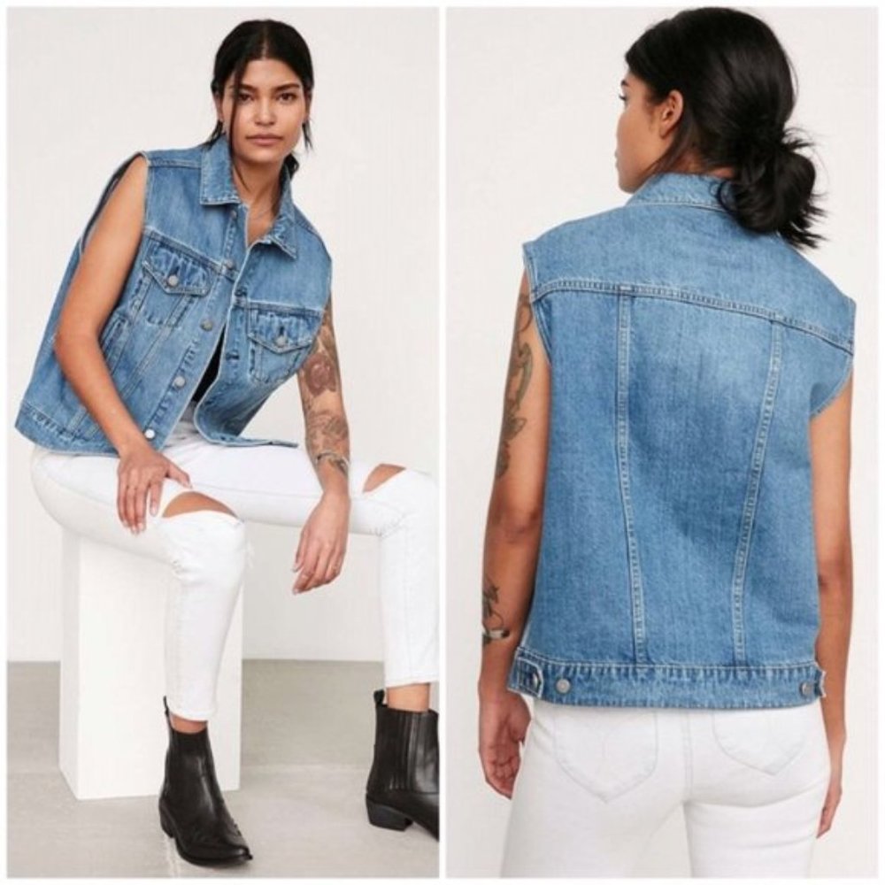 BDG Girlfriend Oversized Denim Vest Size M